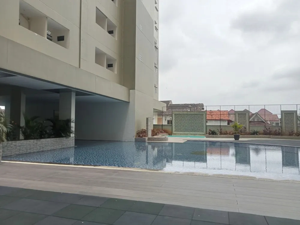 Comfy and Modern Studio  at Loftvilles City Apartment By Travelio