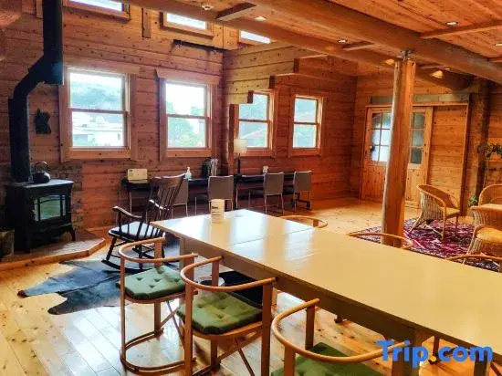Shimano Log House