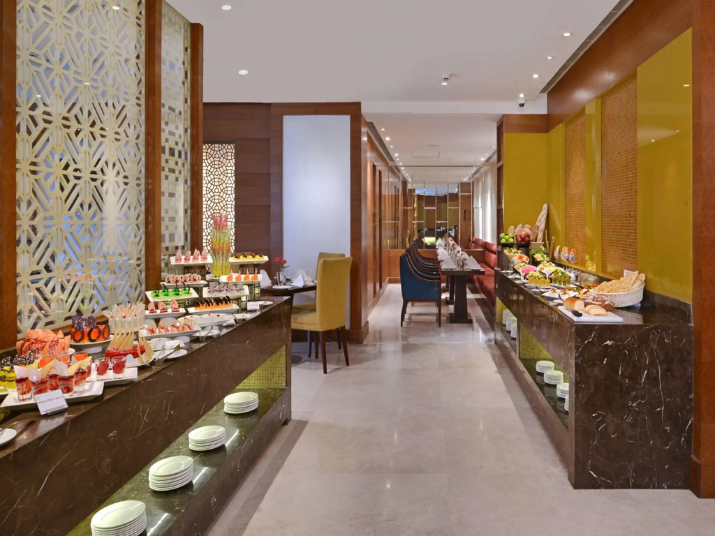 Golden Sarovar Portico