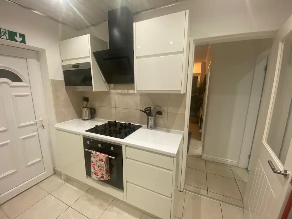 Charming 3-bed House Near Central Manchester