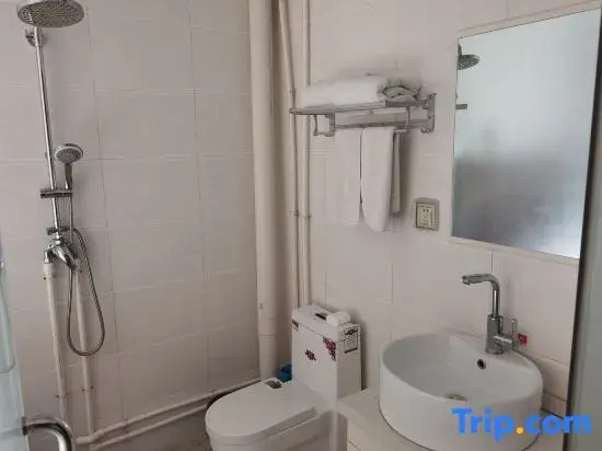 Yuzhong Jujia Hotel