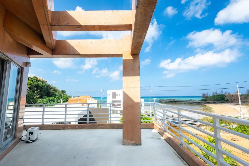 Lanakai House
