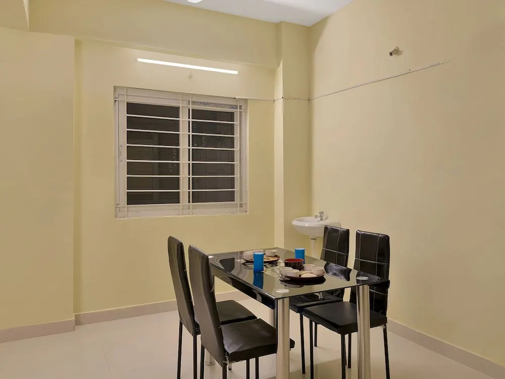 OYO 11317 Tanya Suites