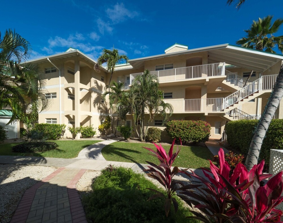 Plantation Village #20 Condo