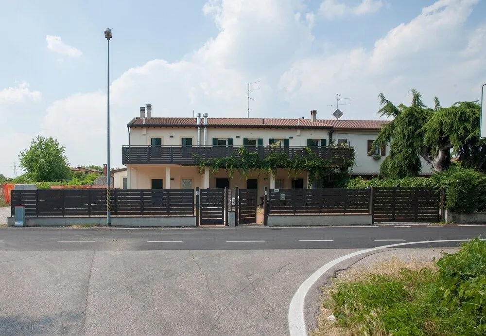 Gate To Verona