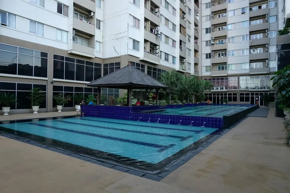 Simply Modern Studio Apartment at Centro City Residence