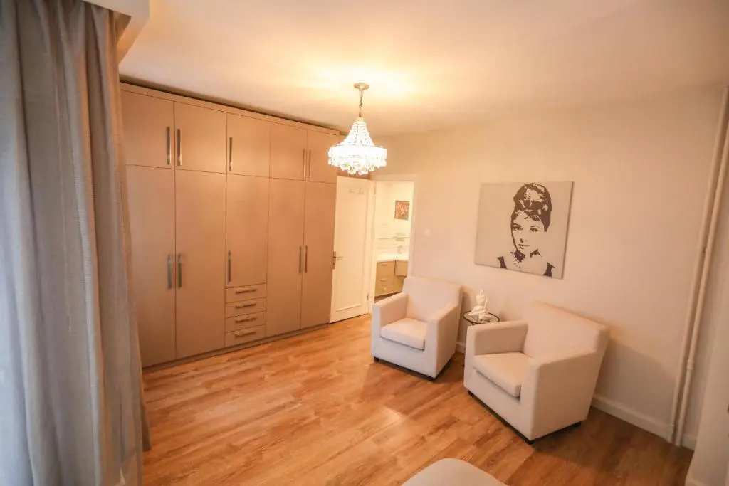 Fargo 4 Luxury Apartment