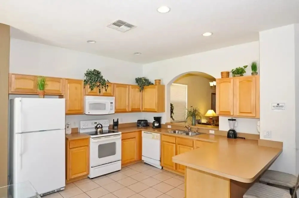 2653 The Windsor House 6 Bedroom by Florida Star