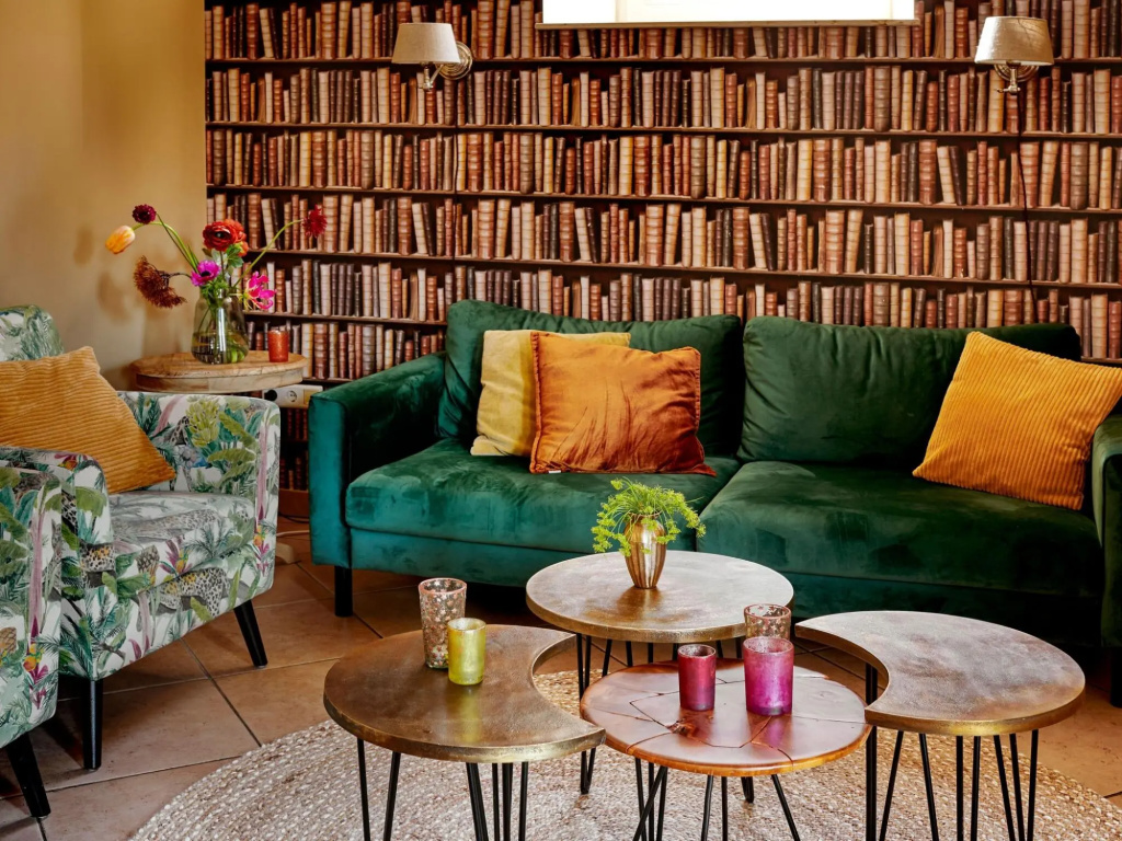Colorful Holiday Home in Baarlo Near Boating With Hot Tub