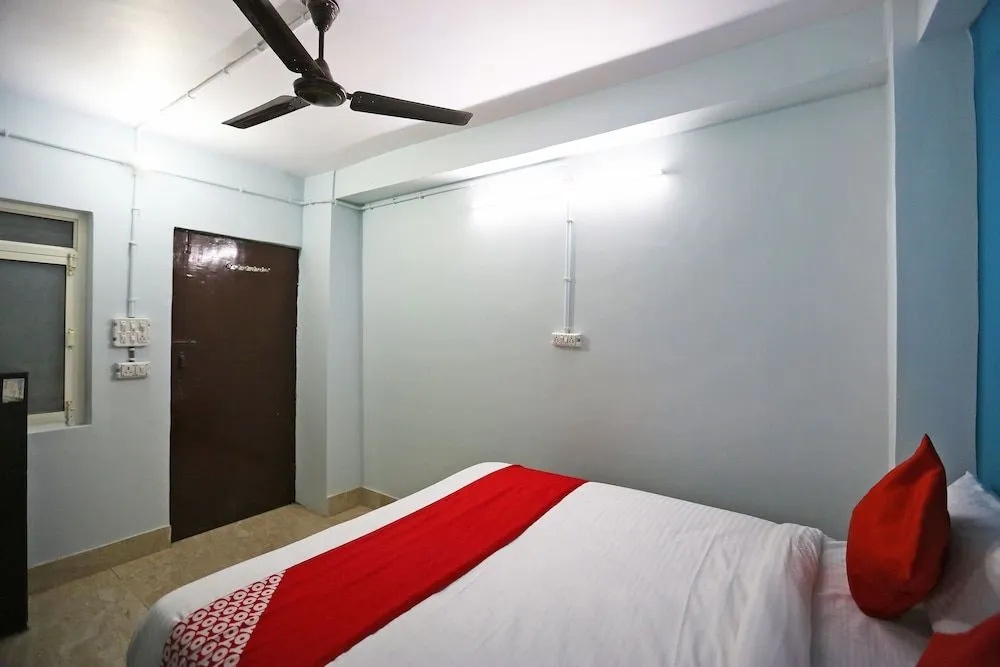 OYO 40792 Dimpy House