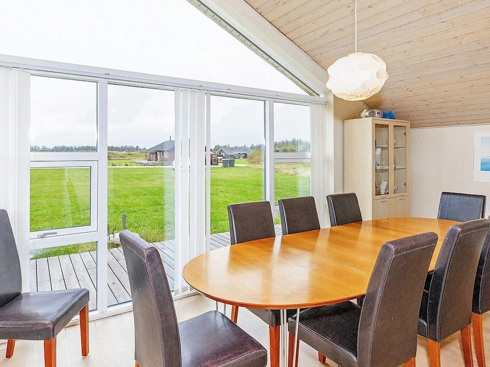 10 Person Holiday Home in Brovst-by Traum
