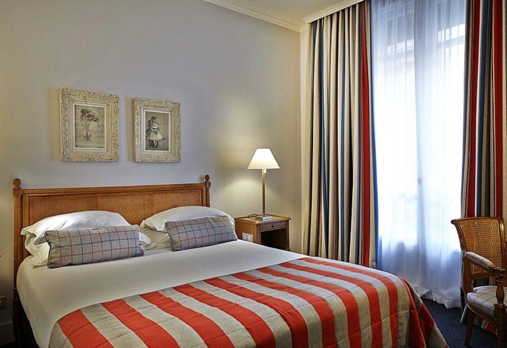 Royal Hotel