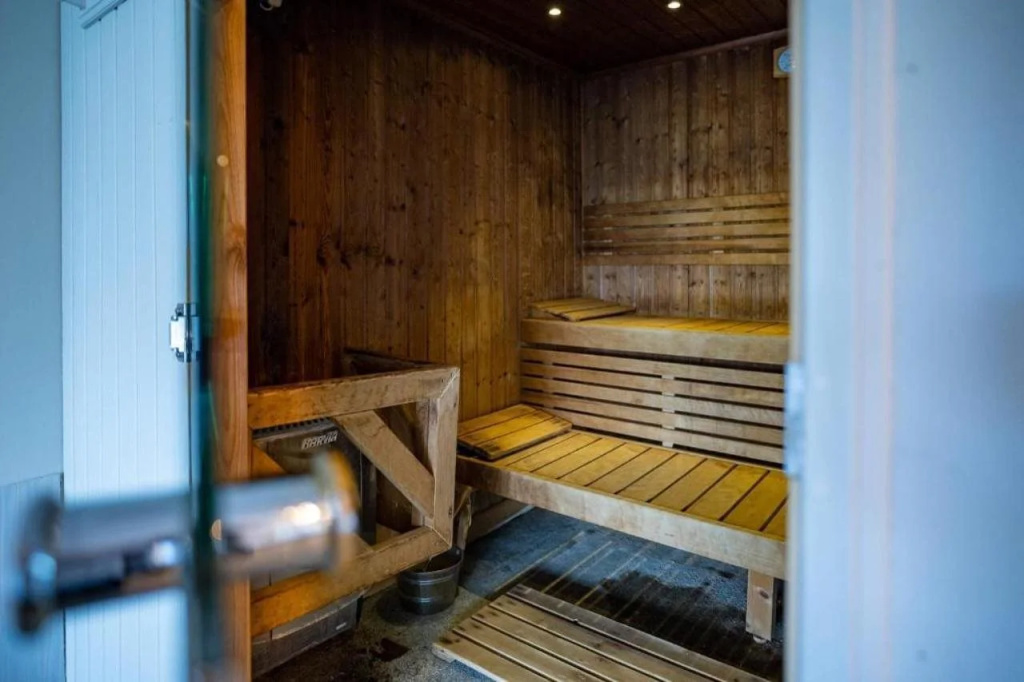 Captain's Club Hotel & Spa