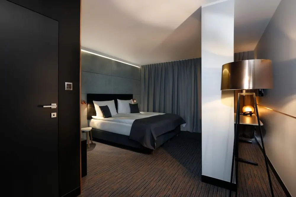 Link Hotel
