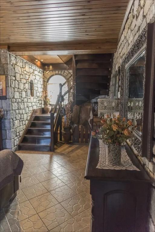 Stone Mansion Anavryti, ΑΜΑ 20569