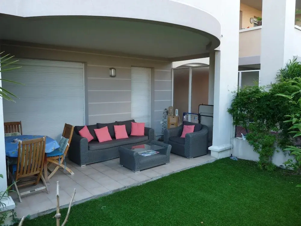 Villa Romance B