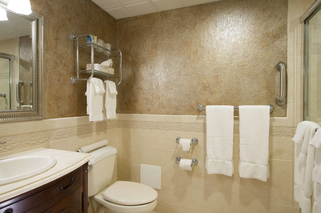 Best Western PLUS Franklin Square Inn
