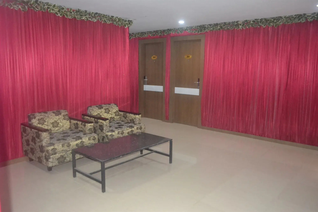 Collection O Medan City Center Near Manhattan Times Square Formerly Grand Z Suites