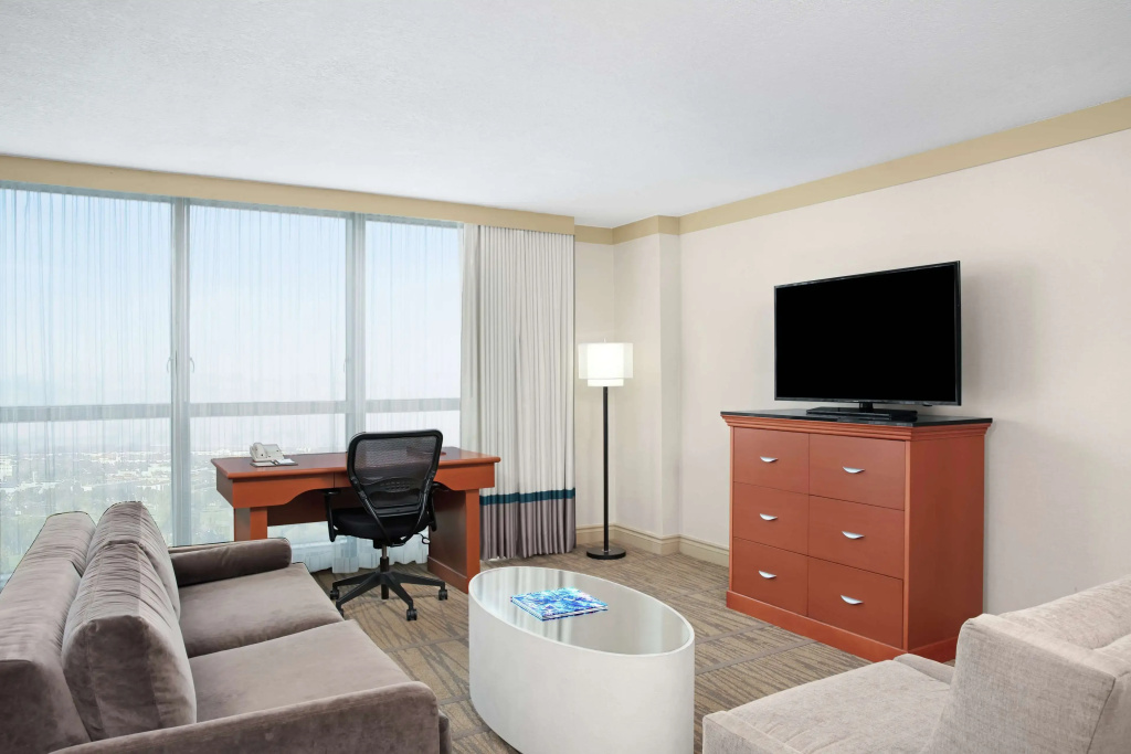 DoubleTree by Hilton Hotel Miami Airport & Convention Center