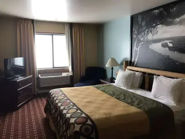 Super 8 by Wyndham Plover Stevens Point Area