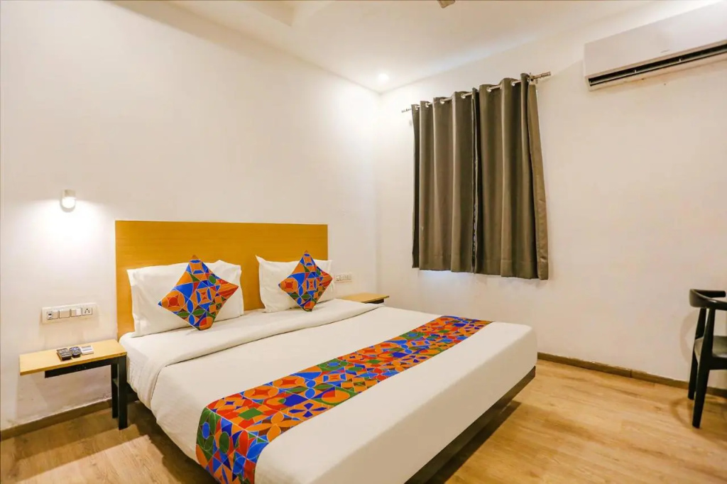 FabHotel Roseman