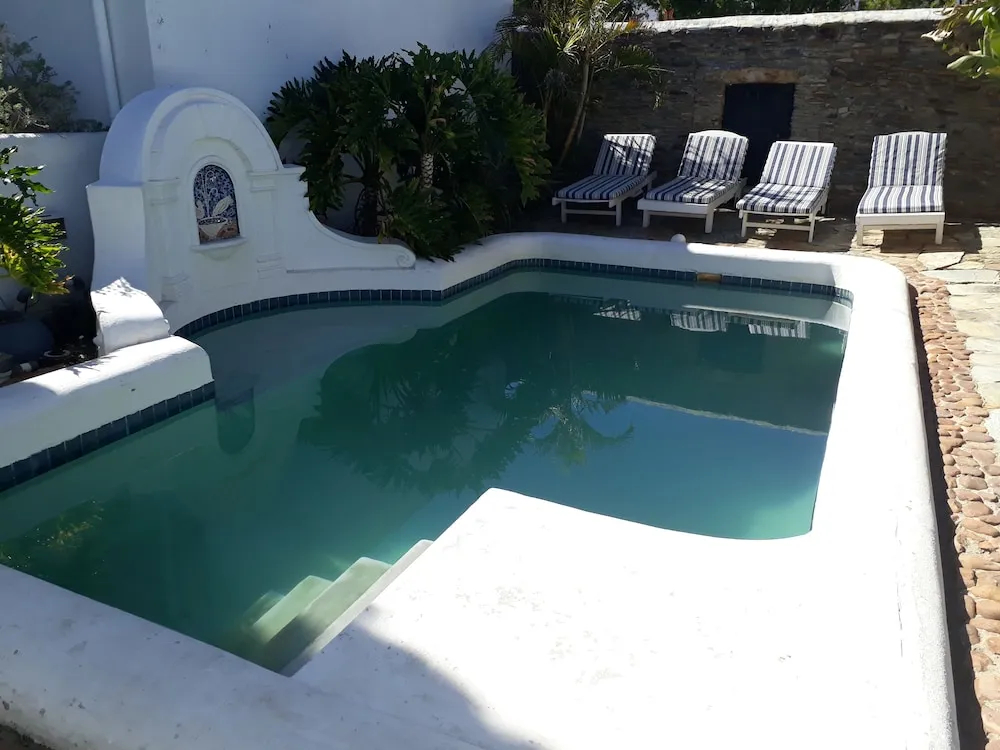 Classic Lodge - Cape Dutch Quarters