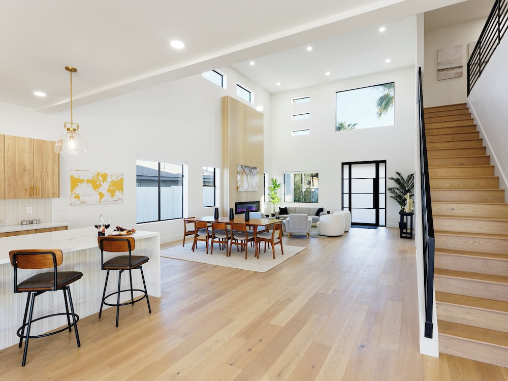 Luxe - Nouveau - Sparkling Pool - Walk to Old Town