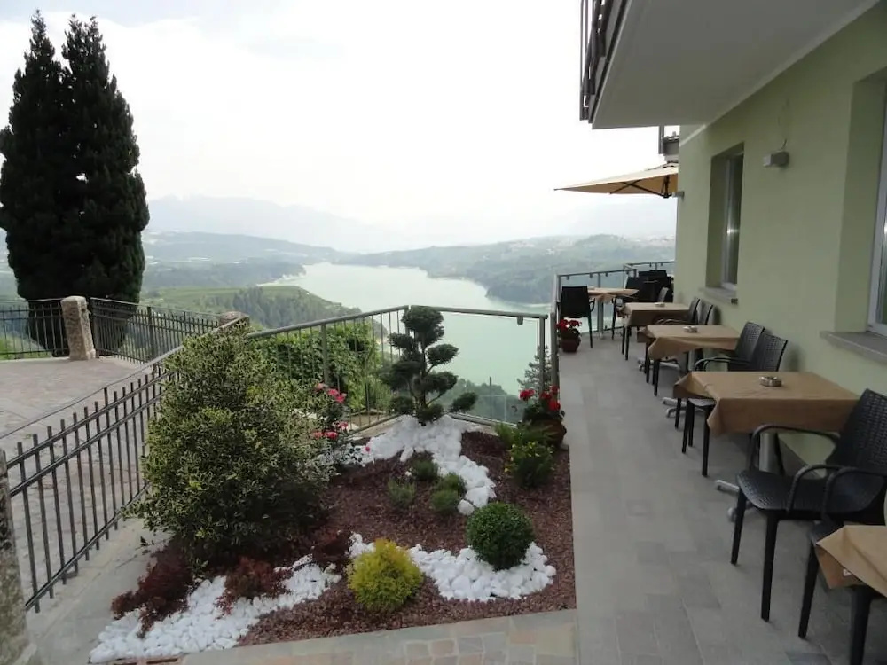 Viridis Hotel