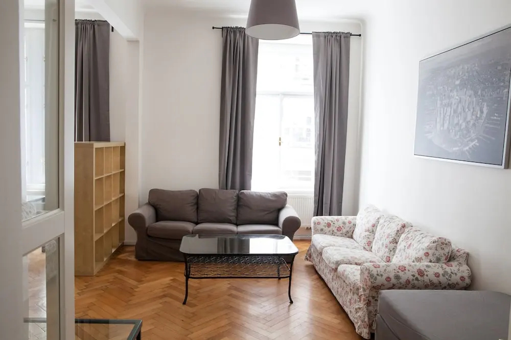Spacious 2 Bedroom Apartment With Nice Terrace