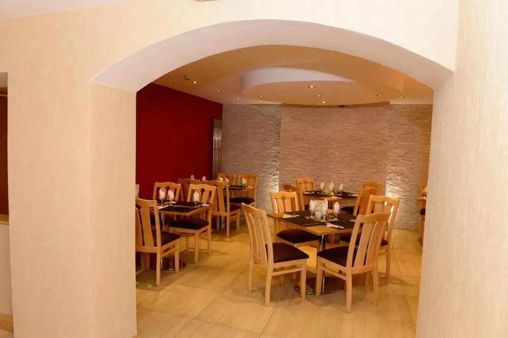 Four Saints Brig Y Don Hotel