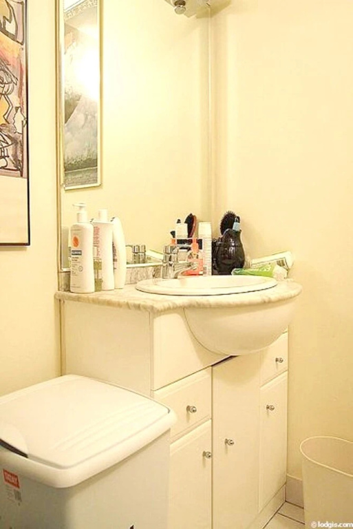 Apartment With one Bedroom in Paris, With Wonderful City View, Enclose
