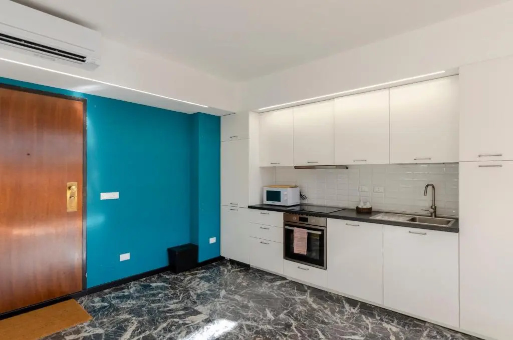 JOIVY Spacious Apt For 6, Near Train Station And Beach