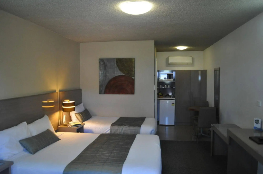 In Town Motor Inn