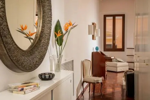 Alexander Apartment Condotti