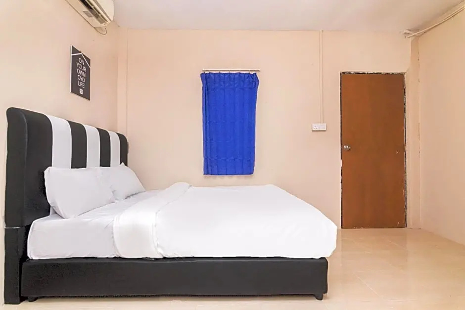 OYO Life 2579 Kost Anggun 2