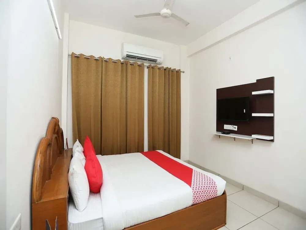 Saharan's Homes By OYO Rooms