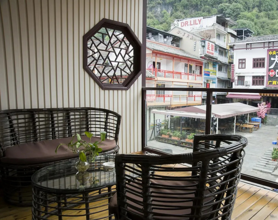 QJIA West Street Hotel