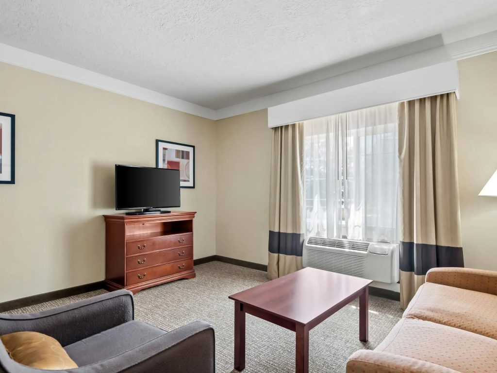 Comfort Suites Linn County Fairground and Expo