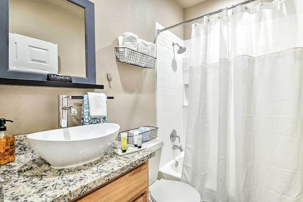 Charming San Antonio Home ~ 4 Mi to Downtown