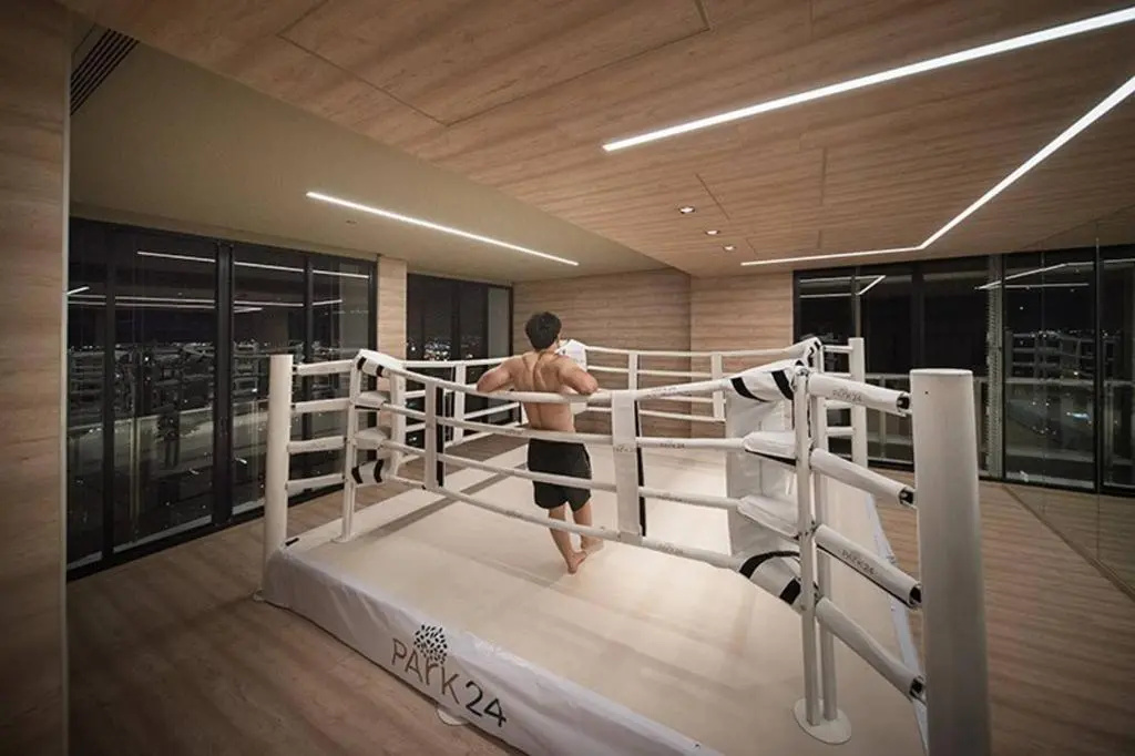 1br@bts E5,skytop Pool@50f,free Pocketwifi#213