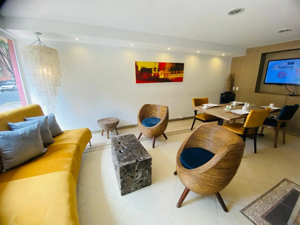 Hotel Retiro 84