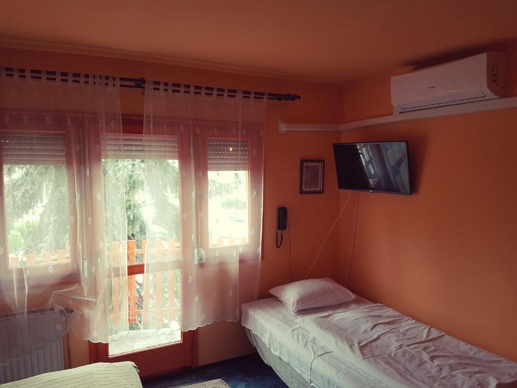 Attila Hotel Budapest