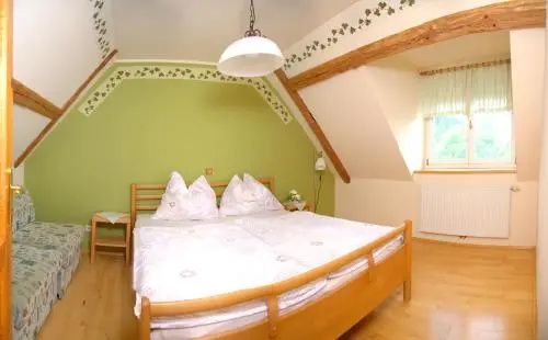 Bauernhof und Weingut Strablegg