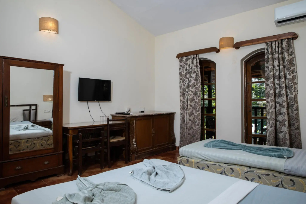 Sea Breeze Inn, Calangute Goa