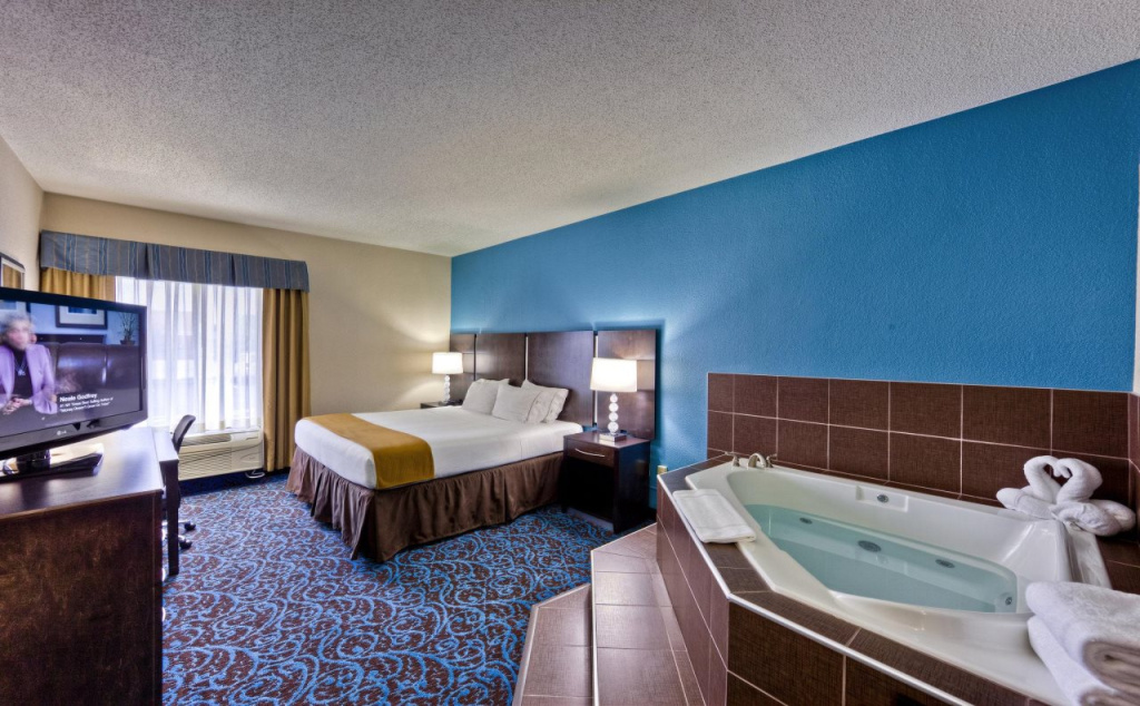Holiday Inn Express Chillicothe East by IHG