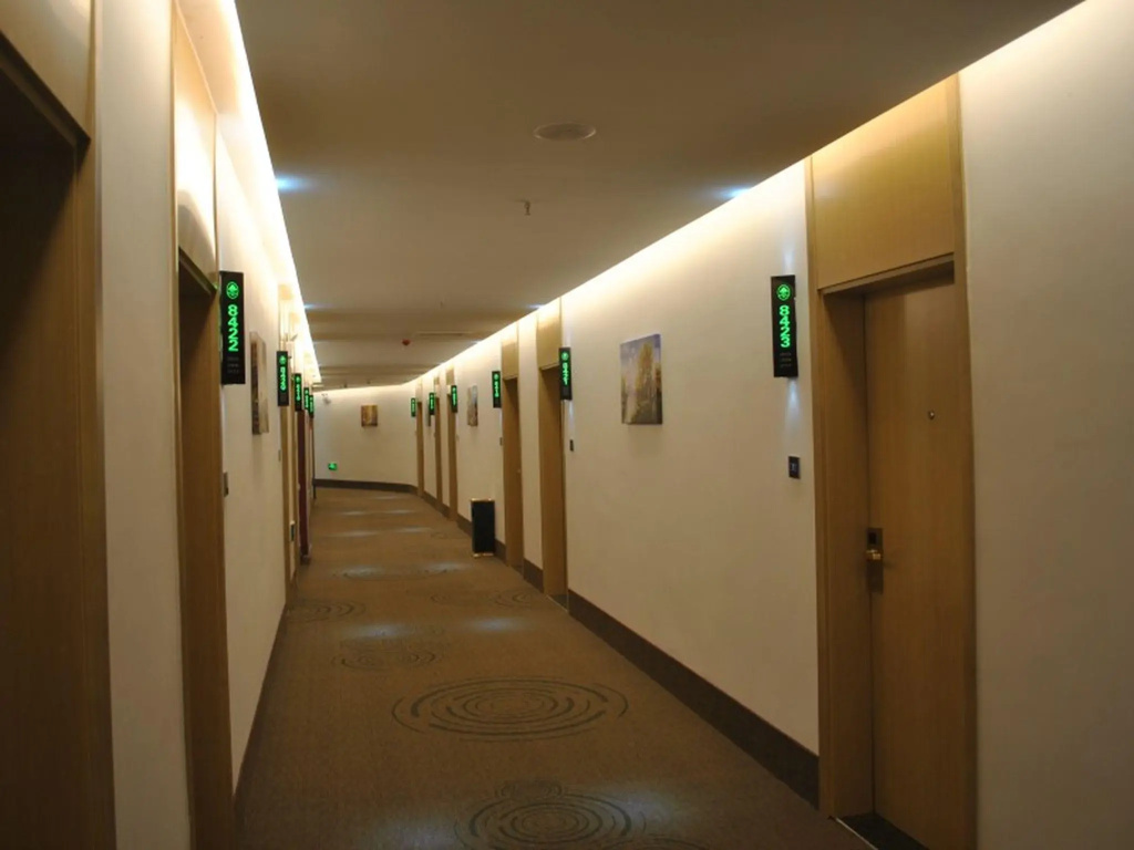 GreenTree Heze Changcheng Road Tianhua E-commerce Logistics Park Express Hotel