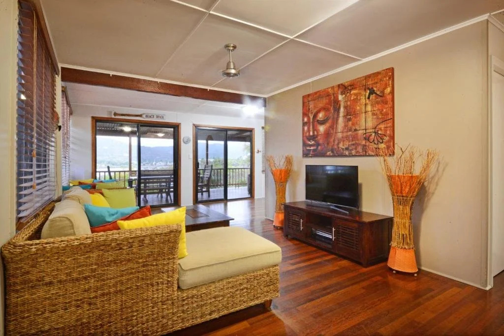 Airlie Bay View