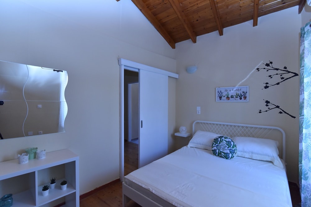 Marialena Apartment