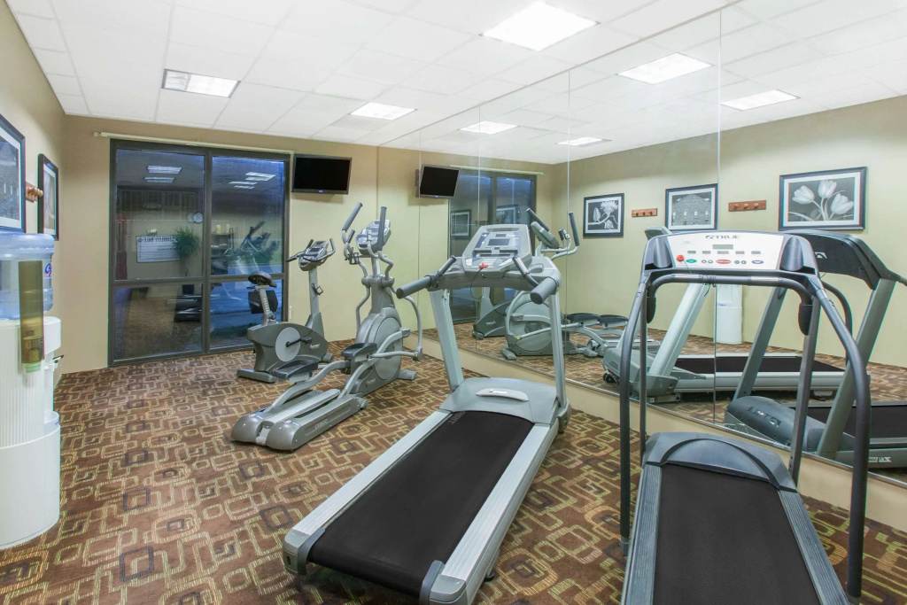 Hawthorn Suites Midwest City