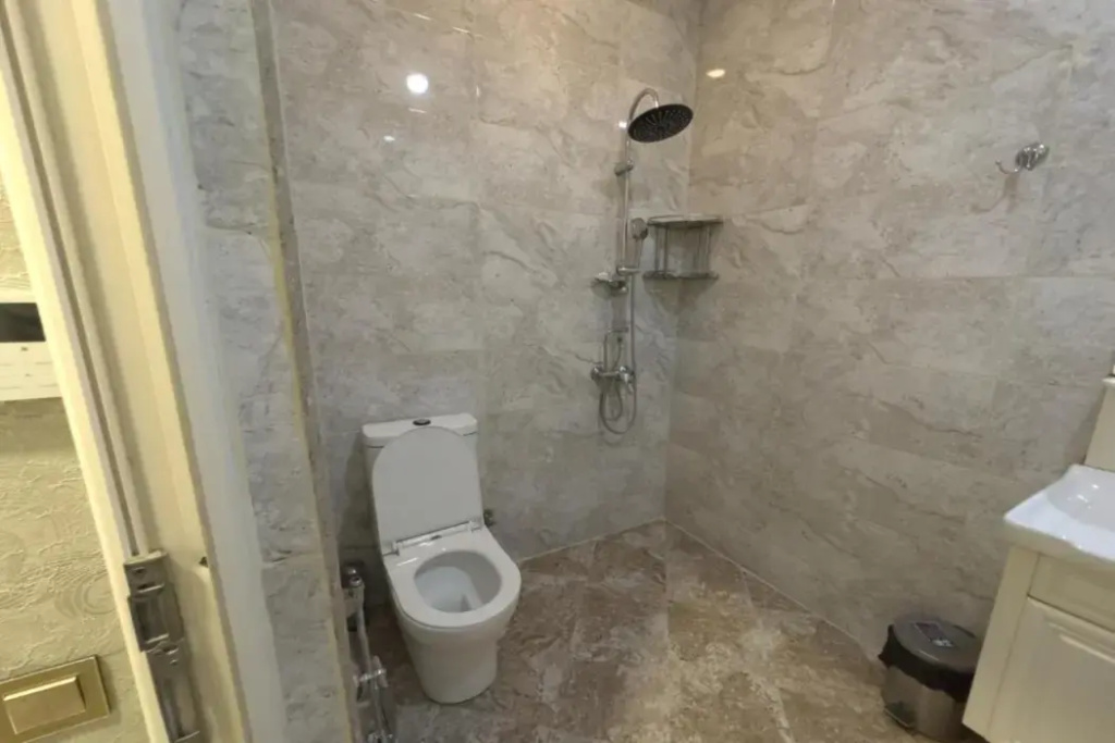 Eleon Hotel